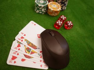 cube poker play